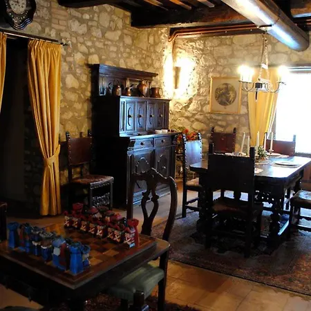 Sleeps 21 Pool Wifi Allerona