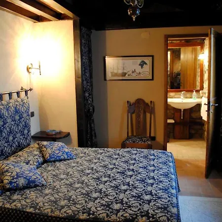 Sleeps 21 Pool Wifi Allerona